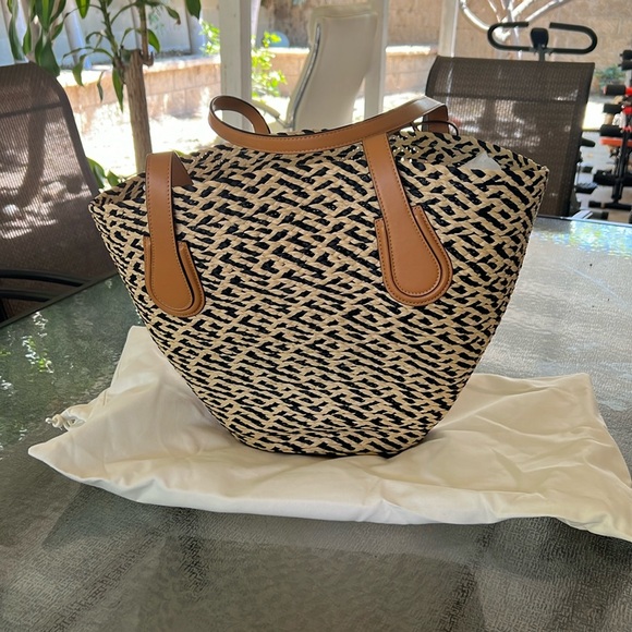 Mark Cross Arc Raffia Basket Tote NWOT - Picture 4 of 16